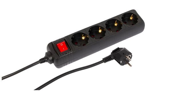 MicroConnect 4-vejs Schuko-stikkontakt tænd/sluk